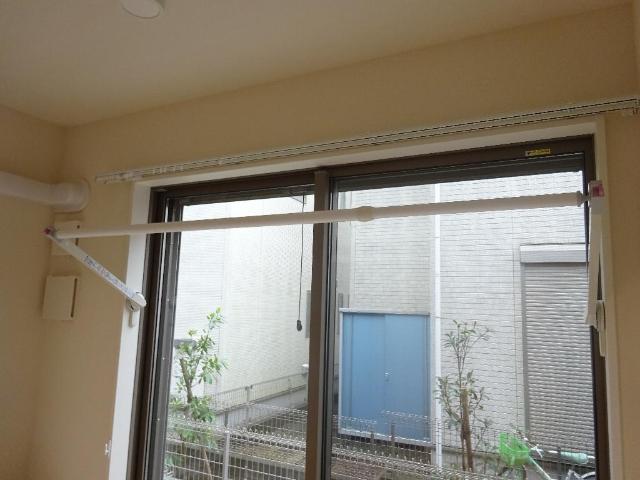 エルフェイム 室内物干し