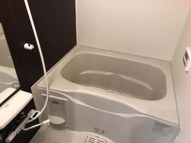 カーサ　エリザベス バス