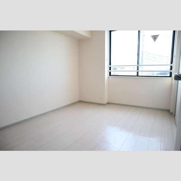 グリーンパークマルオカ307号室 北側洋室