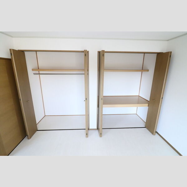 ルミエール　Ⅰ202号室 収納