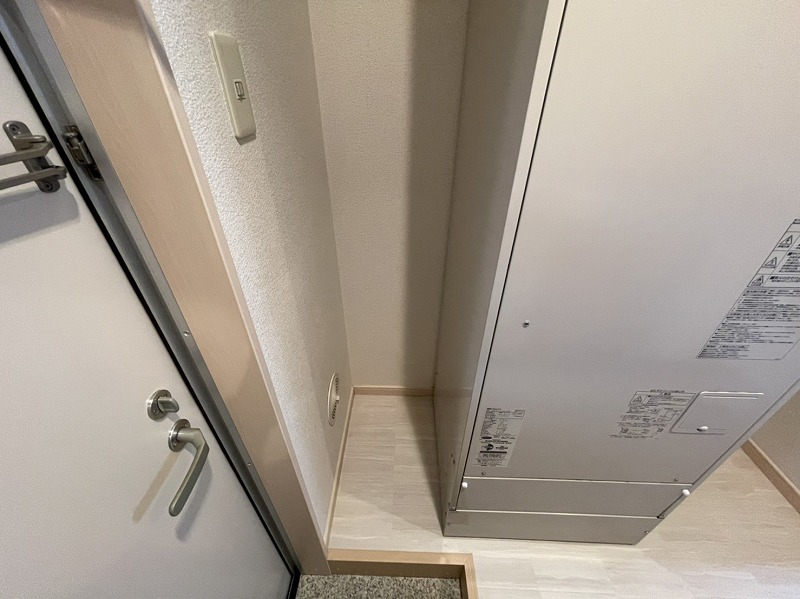 オーネスト西新井 玄関