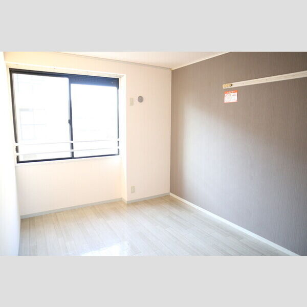 ヴァンベール東川口　Ⅰ/Ⅱ/ⅢⅡ201号室 洋室