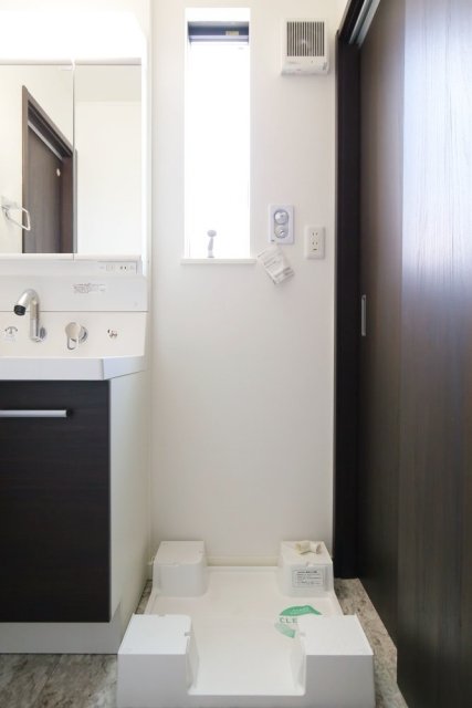 エトワール四谷 室内洗濯機置場