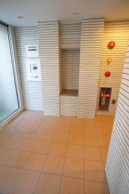 グリシーヌ・ユイット0301号室 ロビー