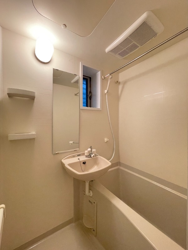 シャイニーソフト新宿御苑1階 部屋その他