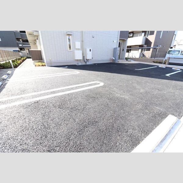 クレールK203号室 駐車場