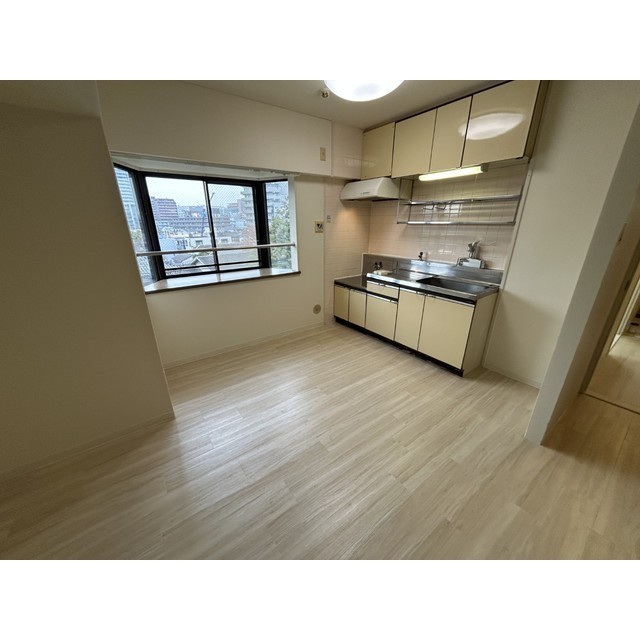 ブルジョン７ リビング