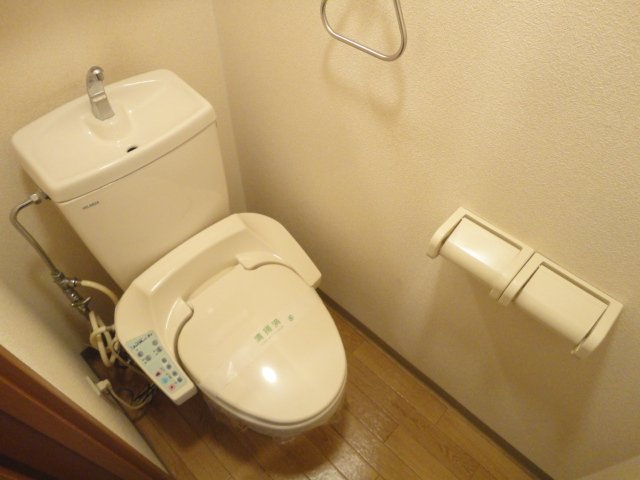 リバーシティ石塚 シャワー付トイレ