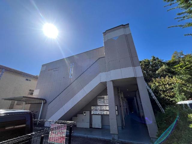 ロズウェルシブヤ 外観写真（昼）