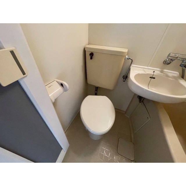 スカイコート202号室 内観