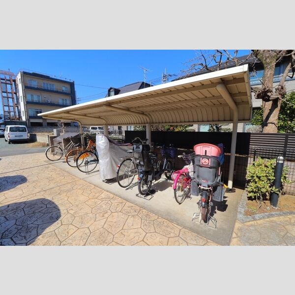 エクセレンテ 駐輪場