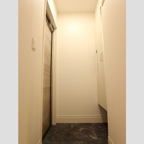 ロゼ　清新102号室 玄関