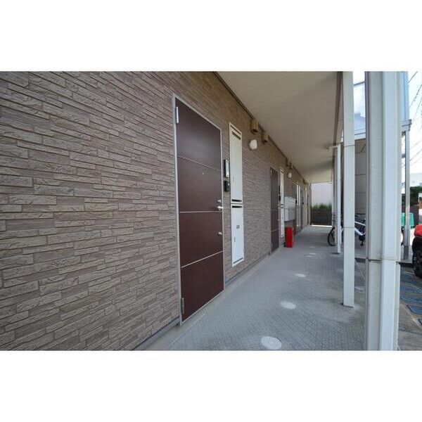 フォレストメゾン金沢文庫203号室 エントランス