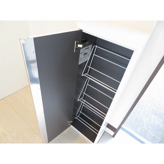 XinYi(シンイ)1996 シューズボックス