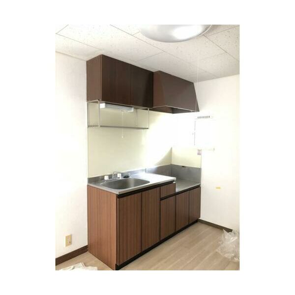 レプリントンハイツA棟103号室 キッチン