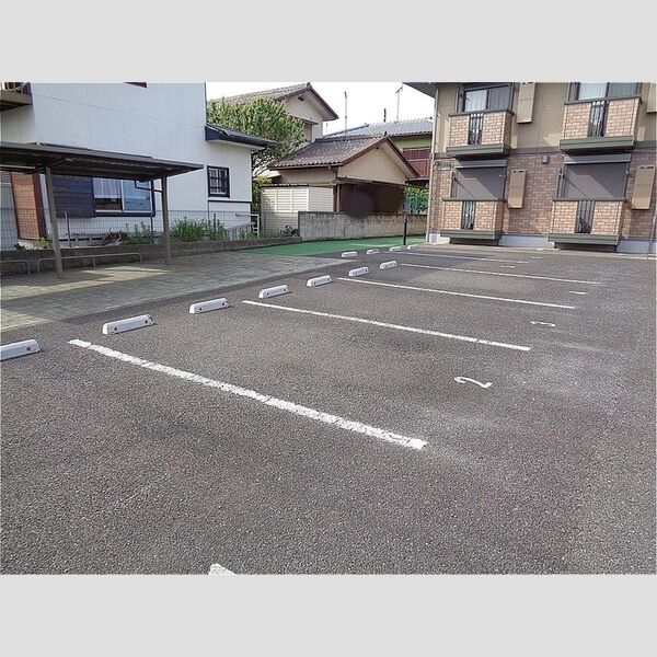 ヴィラ パーチェ 駐輪場