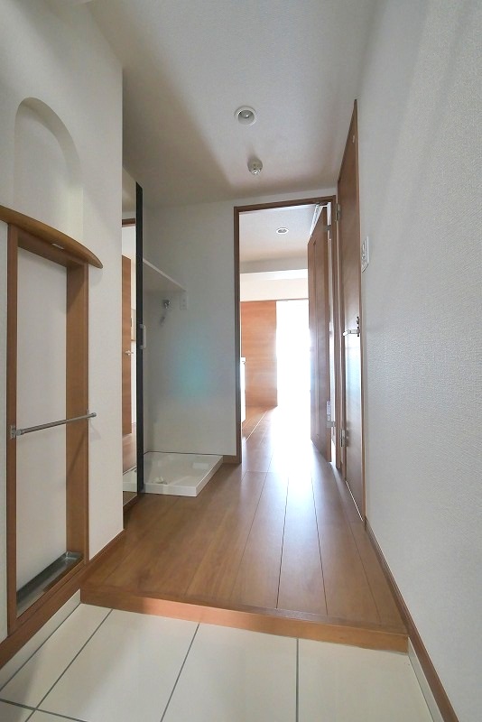 ペアパレス六町2号館 内観