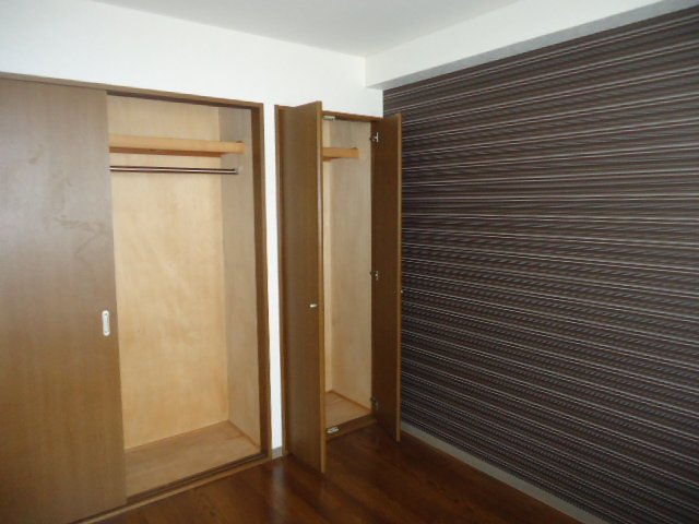 サンヒルズつつじヶ丘 洋室