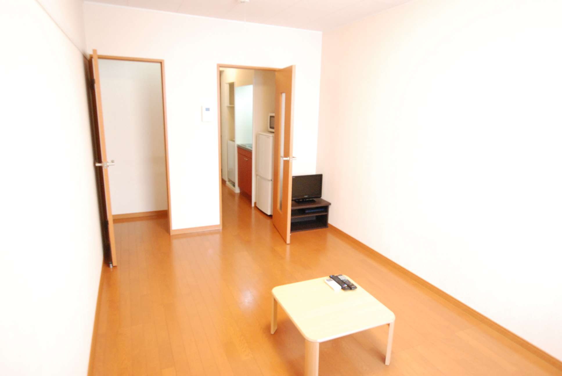 レオパレス弘法 同タイプ写真の為、現況優先致します。