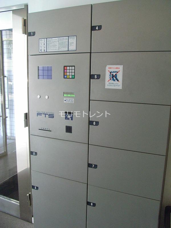 カスタリア日本橋9階 宅配ボックス
