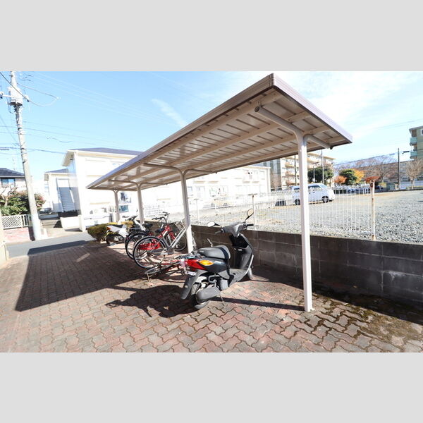 コスモパーク　C101号室 駐輪場