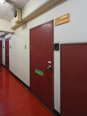 ポートハイム第1吉野町307号室 玄関