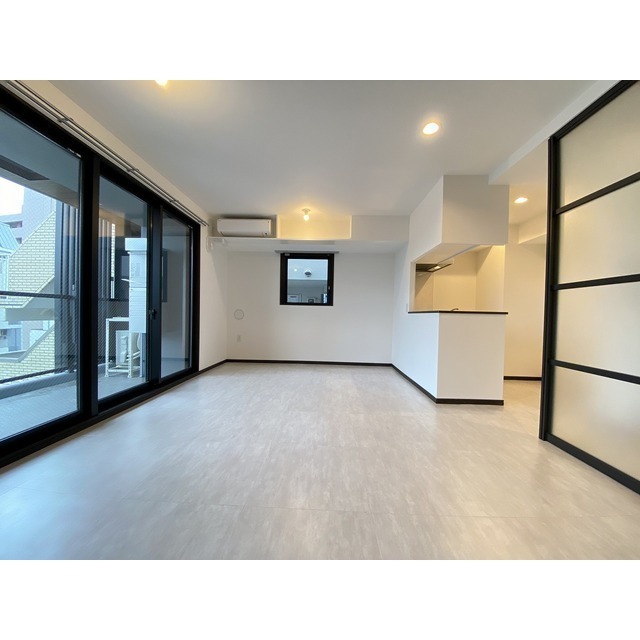 ＧＡＲＢＯ　ＦＵＪＩＳＡＷＡ703号室 リビング