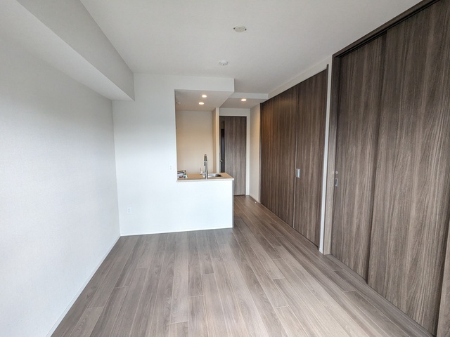 プレディアコート三軒茶屋502号室 スライディングウォール　2025年11月撮影