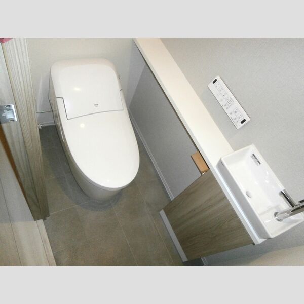 プレミスト金町 温水洗浄暖房便座