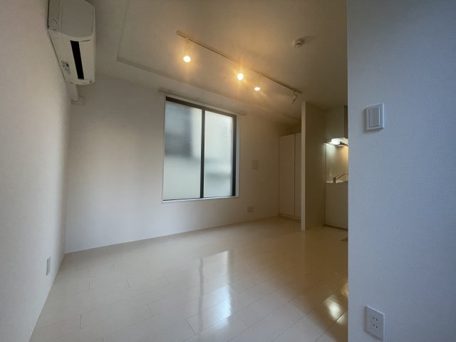 エクサム初台0103号室 リビング