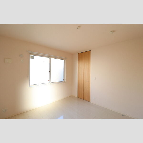 レセンテ小仲台102号室 洋室