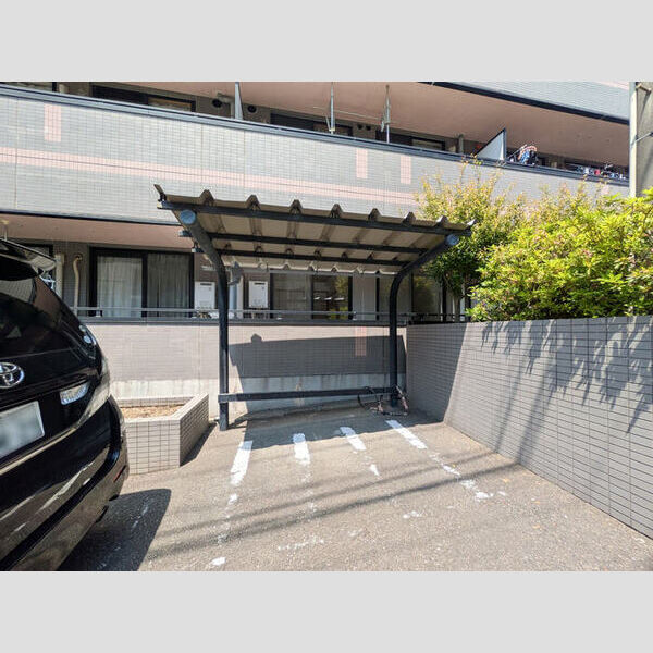 クレボナール三田 駐輪場