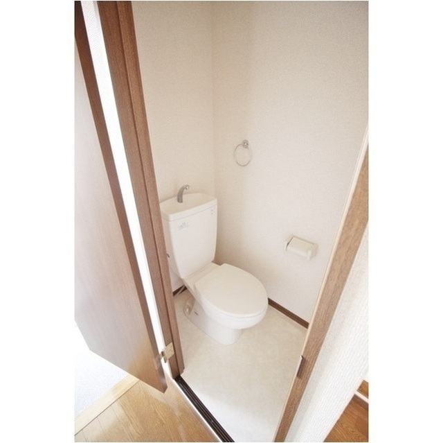 アムール エフ 1番館102号室 内観