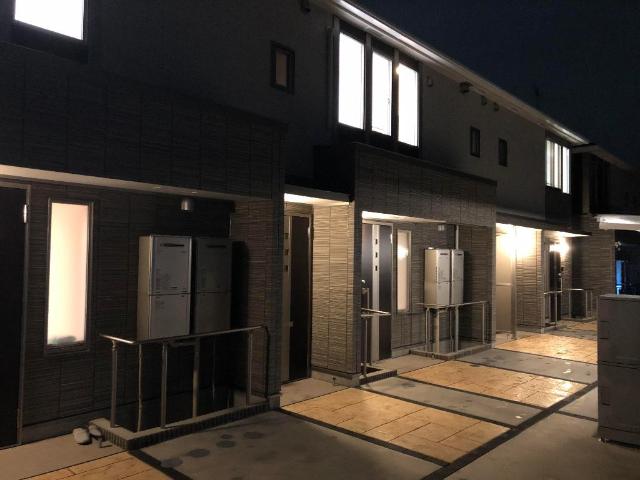 アウローラⅡ 外観写真（夜）