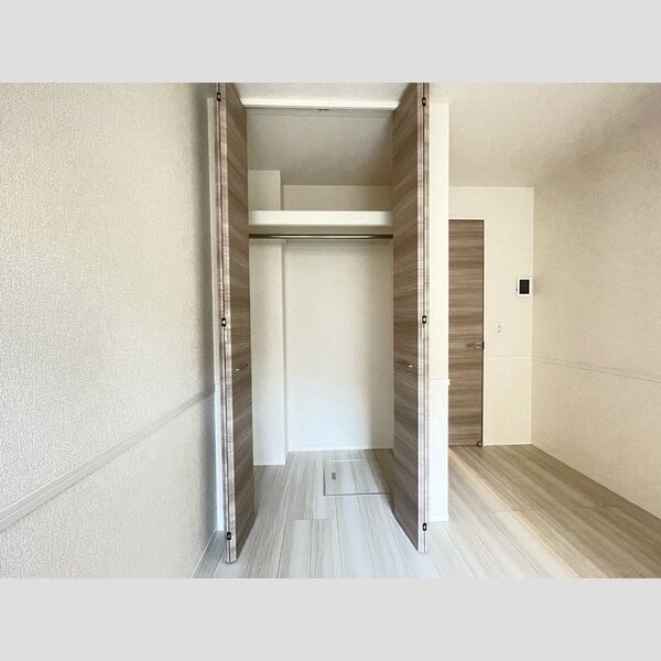 クレールコート井土ヶ谷 クローゼット