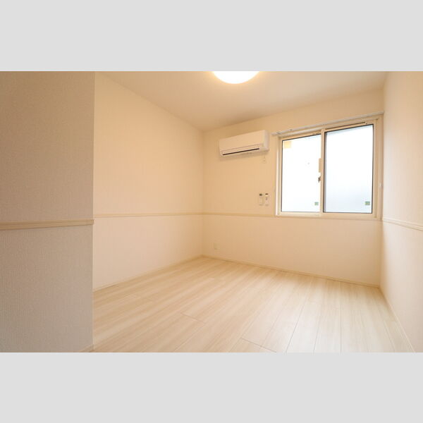 ファミリア.T101号室 洋室(5.7帖)