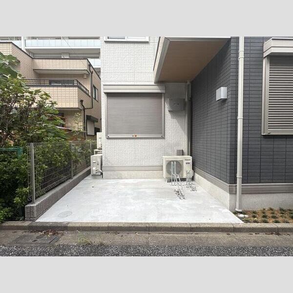 セレスティア扇Ⅴ103号室 駐輪場