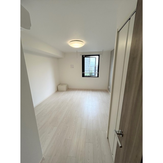 SOLASIA residence世田谷代田0302号室 リビング