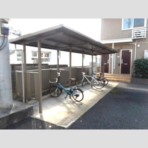 カサグランデK205号室 駐輪場