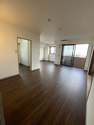 ライオンズステーションプラザ南浦和11階 LDK約15.2畳