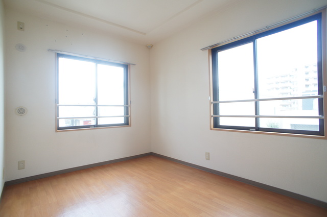 ディモ　フィリス 寝室