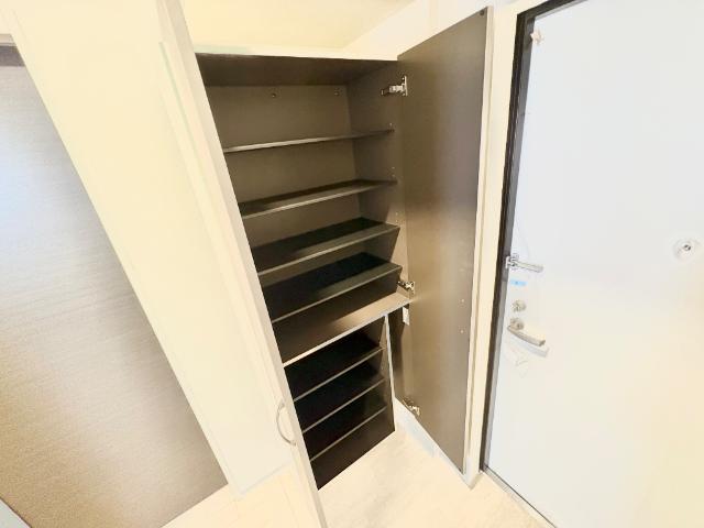 N’ s ARK（エヌズアーク）205号室 下駄箱（イメージ）