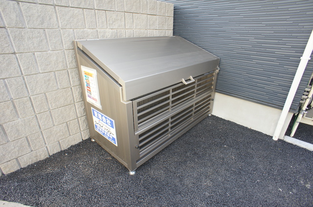 フォースダウン0104号室 敷地内ゴミ捨て場