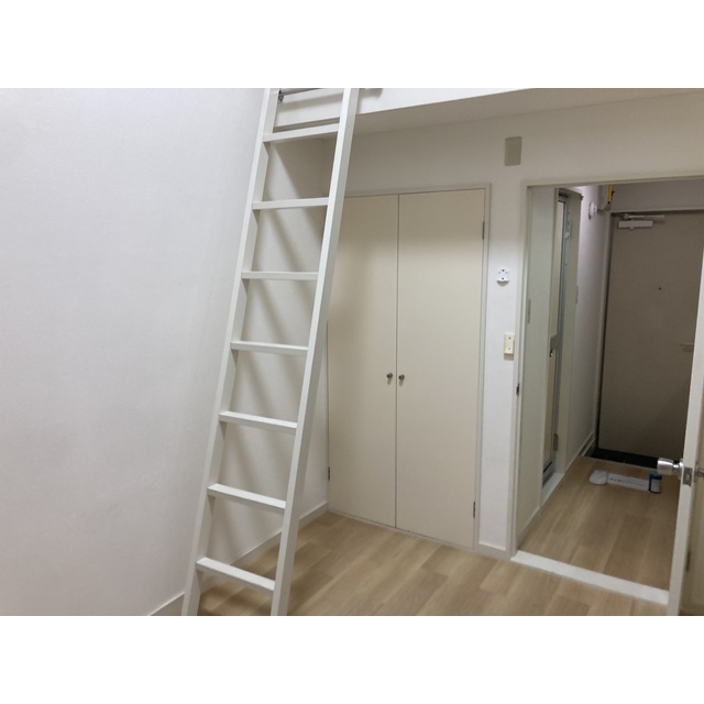 トレニア235号室 リビング