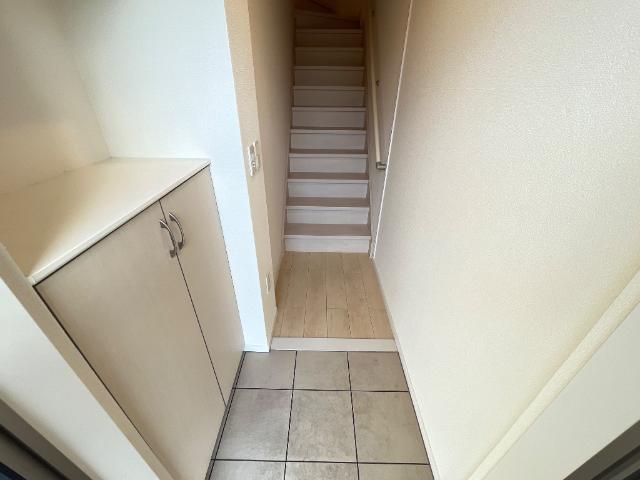 ハーモニーヒルズ202号室 玄関