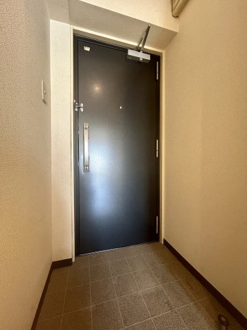 マック所沢コート 玄関