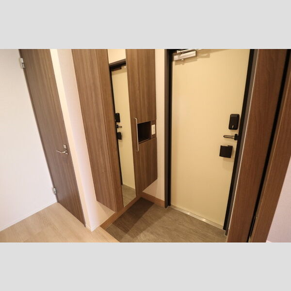 Noble villa浦和美園 玄関