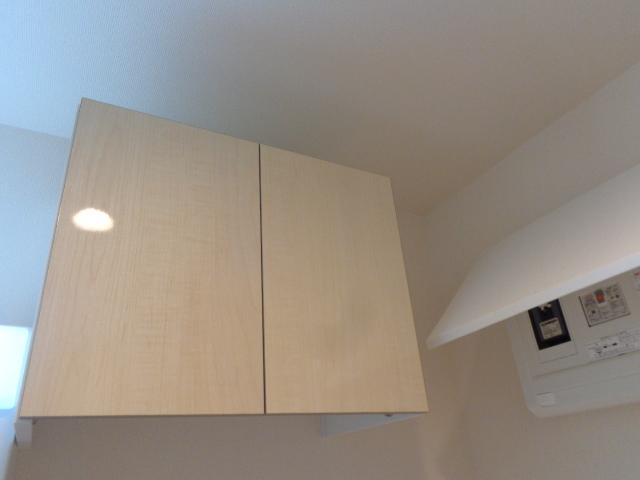 アッサンブラージュ 洗面上の棚