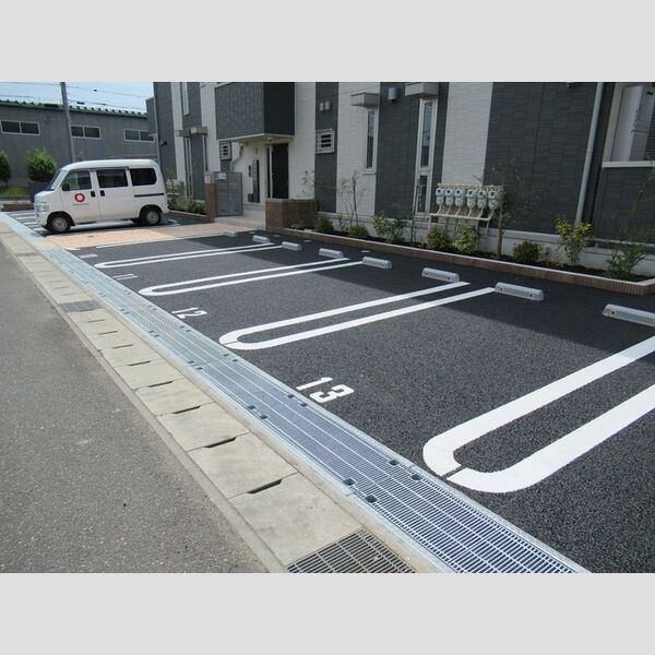 ソル ド レーヴ アッシュ 駐車場