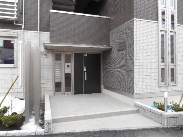 ＳＯＬＥＩＬ　ＡＯＹＡＭＡ0302号室 エントランス